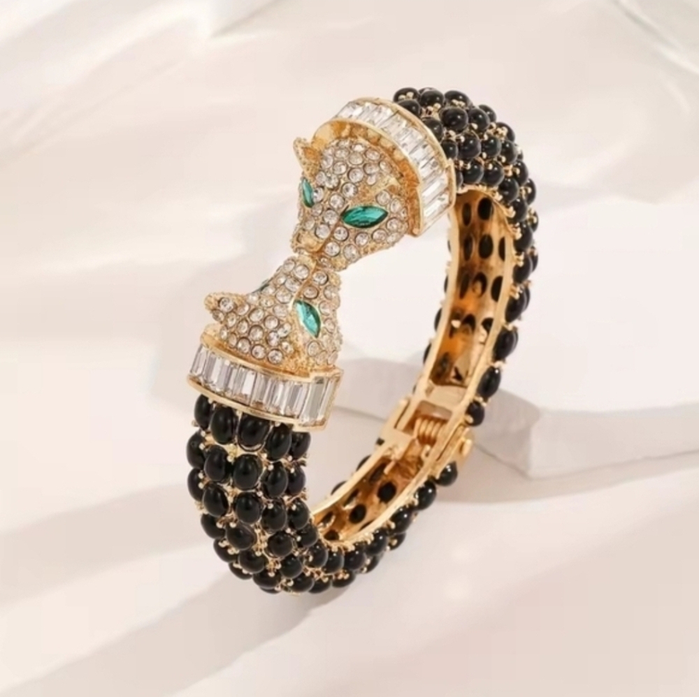 💚🔹️Natasha Couture 🔹️Black and Gold Panther Crystal  Green Eyed Bracelet